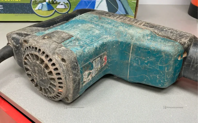 Отбойный молотов Makita HR5001C