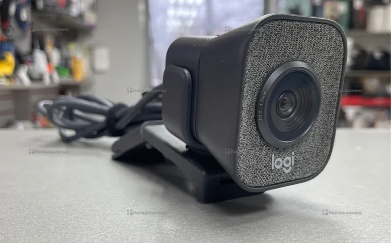 Web-камера Logitech StreamCam