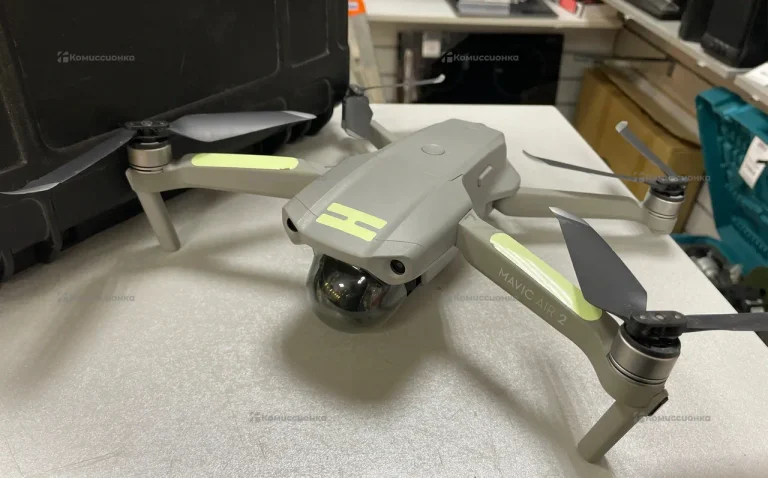 Квадрокоптер DJi Mavic Air 2 Combo