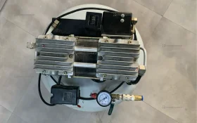 Безмасляный компрессор для стоматологических устан