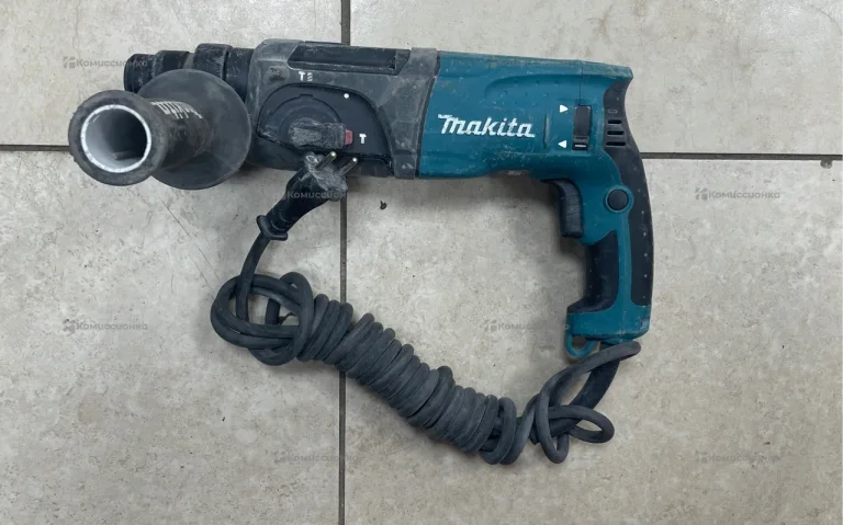 Перфоратор Makita HR2470