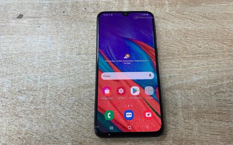 Samsung Galaxy A40 4/64 ГБ