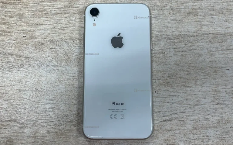 Apple iPhone  XR 64ГБ.