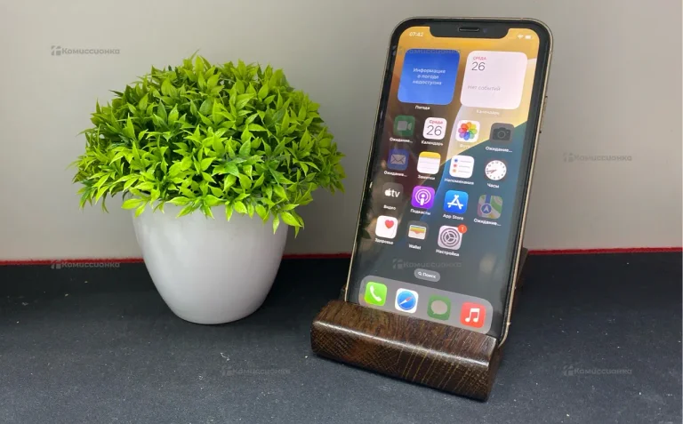 Apple iPhone XR 3/128 ГБ