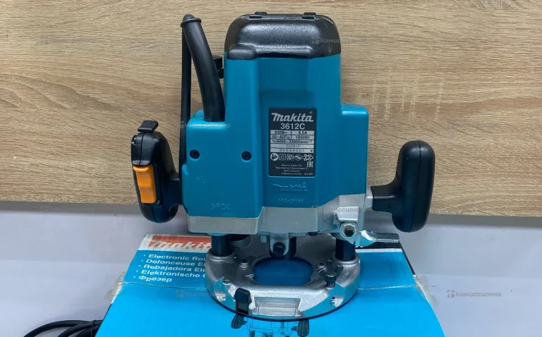 Фрезер makita 3612C