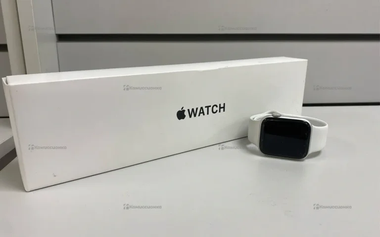 Часы Apple Watch SE 44MM