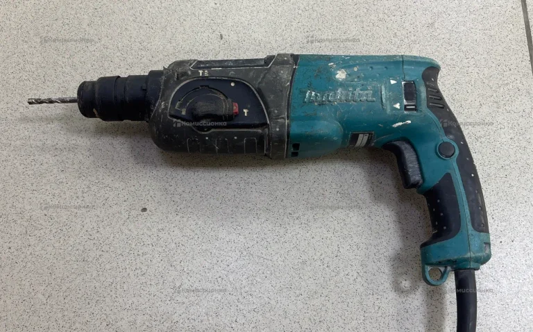перфаратор makita HR2470