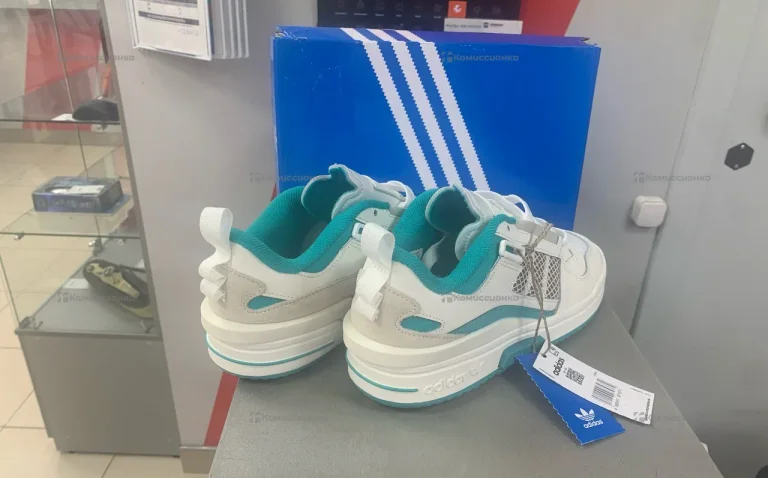Кроссовки Adidas