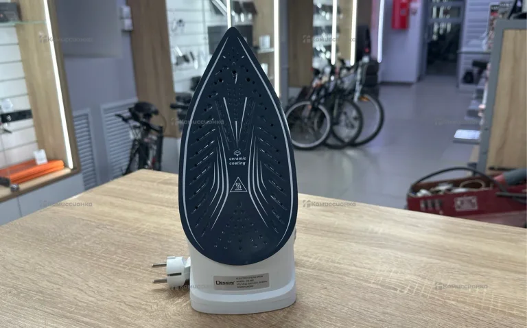 Утюг Dessini  ds882