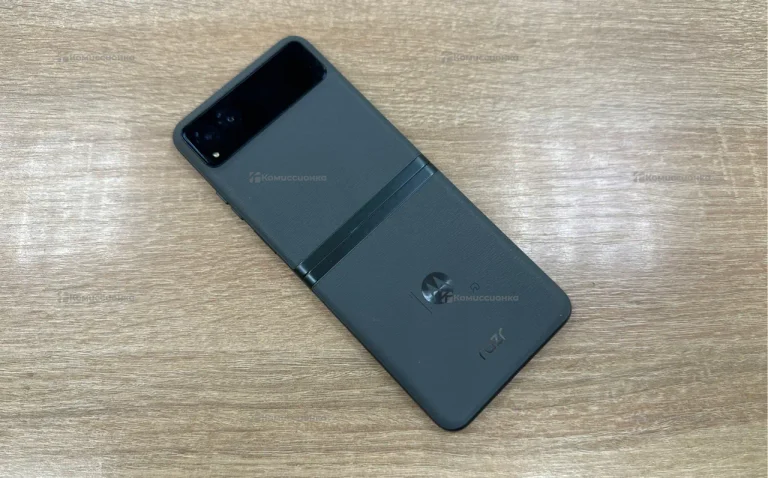 Motorola Razr 40 8/256 ГБ