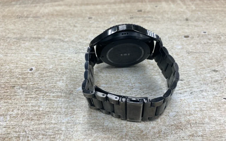 Часы  Samsung gear s3
