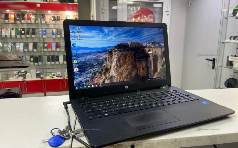 Ноутбук HP Celeron N3060 SSD 256