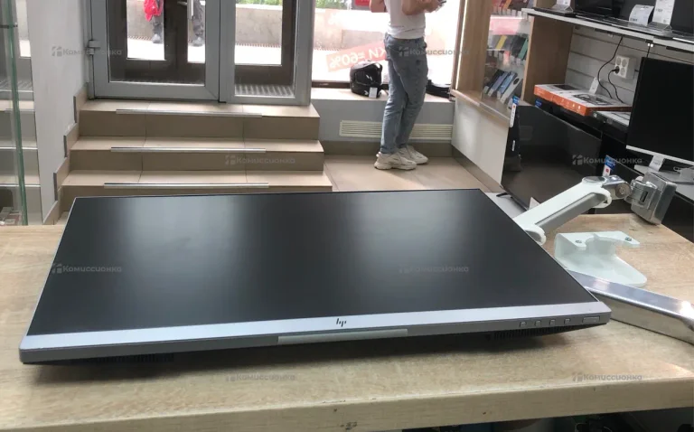 Монитор Hp E233