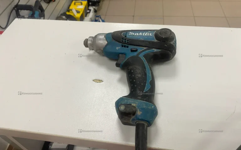Винтоверт makita TD0101