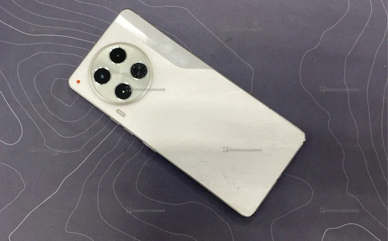 Tecno Camon 30 12/256 ГБ