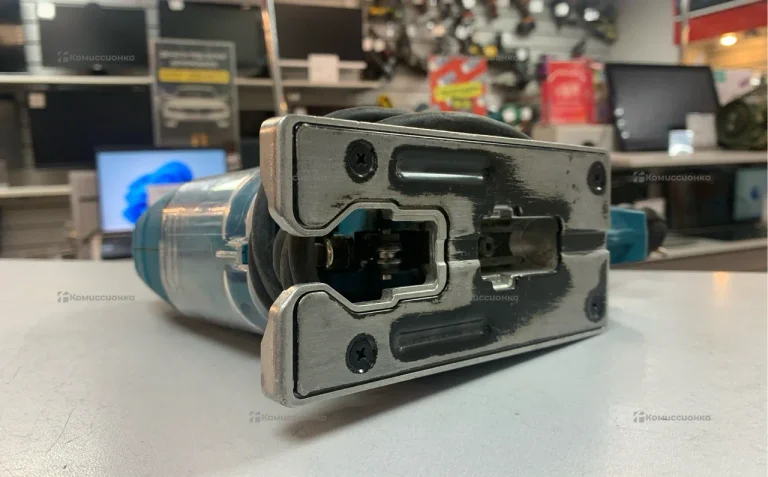 Электролобзик makita 4329