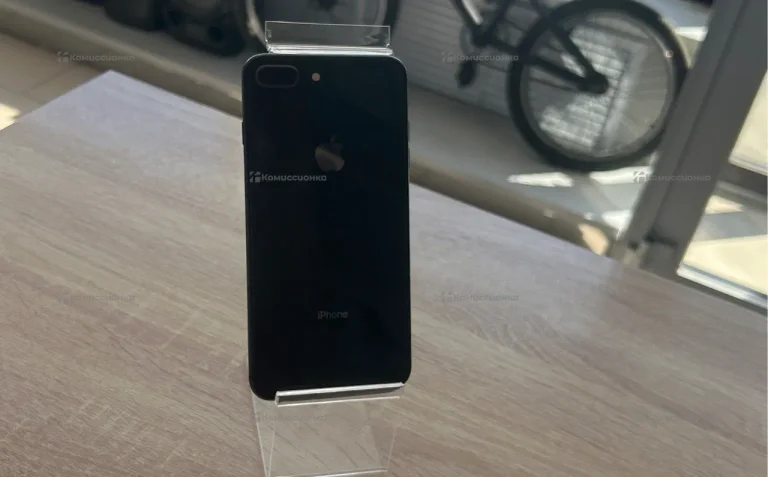 Apple iPhone 8 Plus 3/64 ГБ