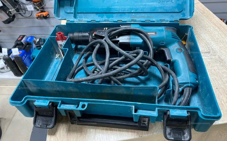 Перфоратор makita HR2450 Y