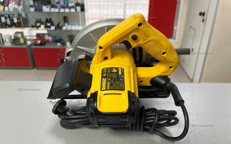 Дисковая пила dewalt DWE560
