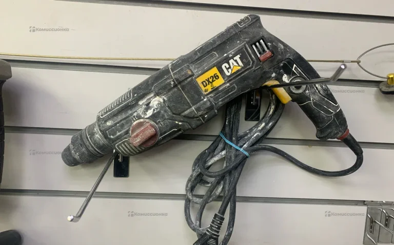 Перфоратор CAT DX26