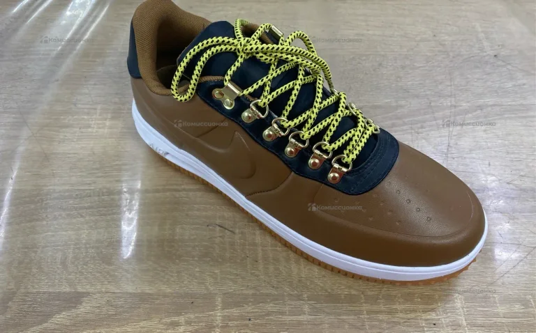 Кроссовки Nike коричневые 45p