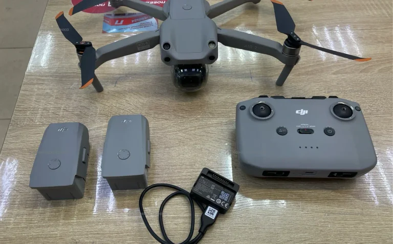 Квадрокоптер DJI AIR 25