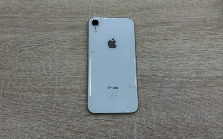 Apple iPhone XR 3/128 ГБ