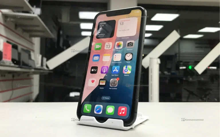 Apple iPhone 11 4/64 ГБ