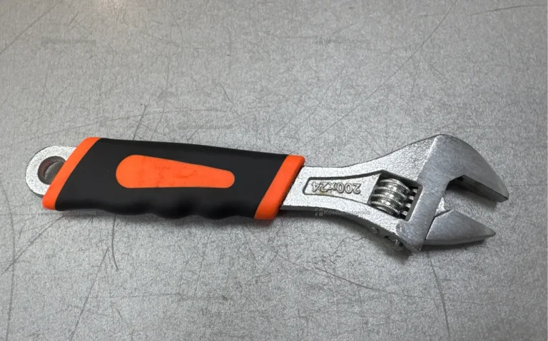 Ключ разводной 200х24