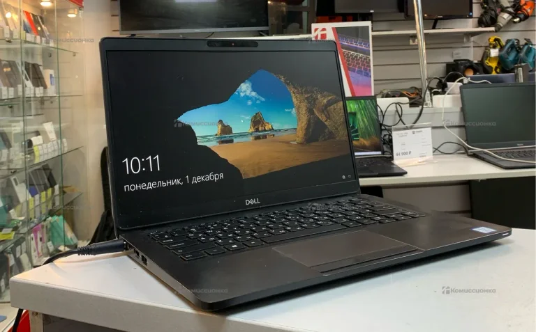 Ноутбук  Dell latitude 5300