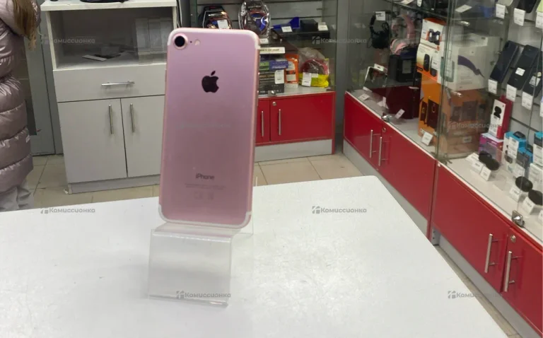 Apple iPhone 7 2/32 ГБ