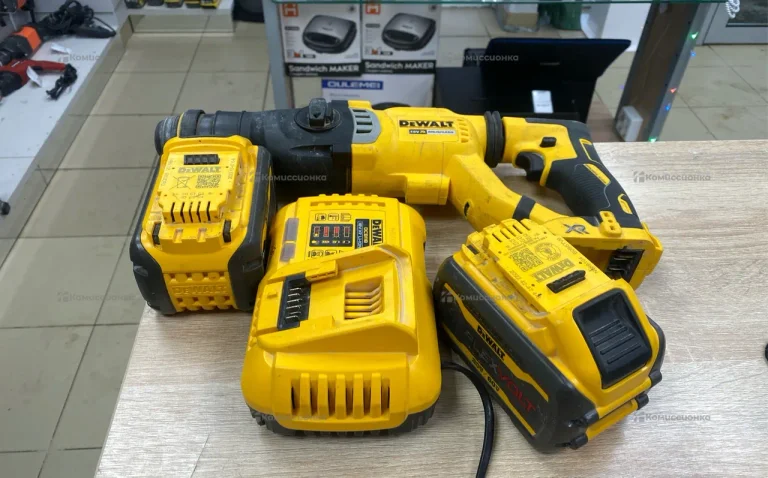 Перфоратор DeWalt DCH263