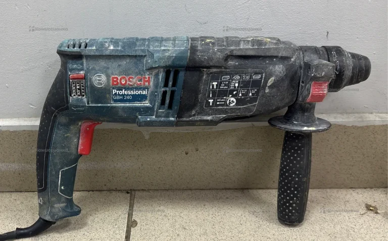 перфоратор Bosch GBH240