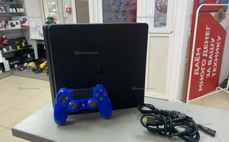 Приставка PS4. PS4 Slim 1 TB.