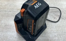 Зарядное устройство AEG+АКБ 4.0Ah L1840S