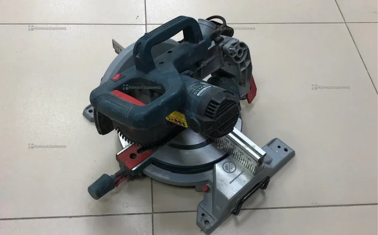 Торцовочная пила BOSCH GCM 216