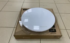 светильник Leek 75w с пультом.