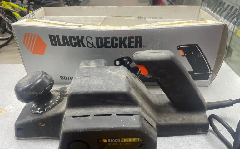 Ленточная шлифмашикна Balck Decker