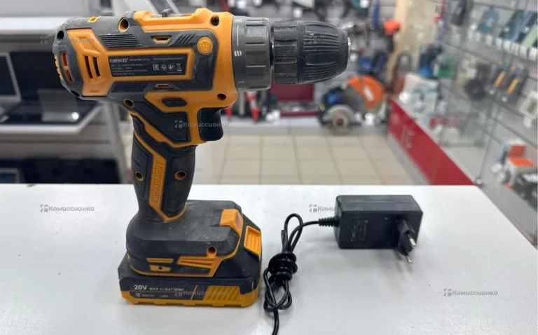 Шуруповерт Deko