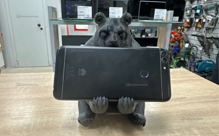 Huawei P smart 3/32 ГБ