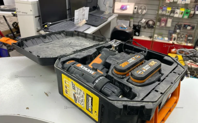 Шуруповерт Worx