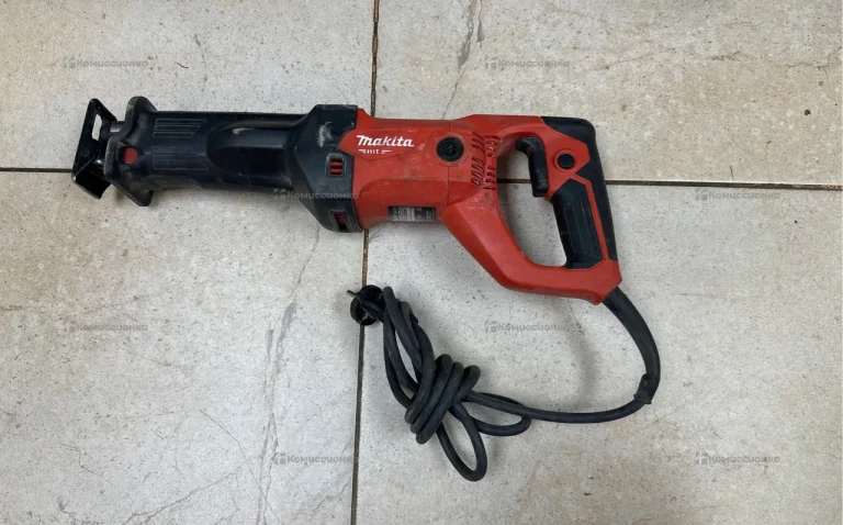 Сабельная пила Makita M4501 1010 Вт