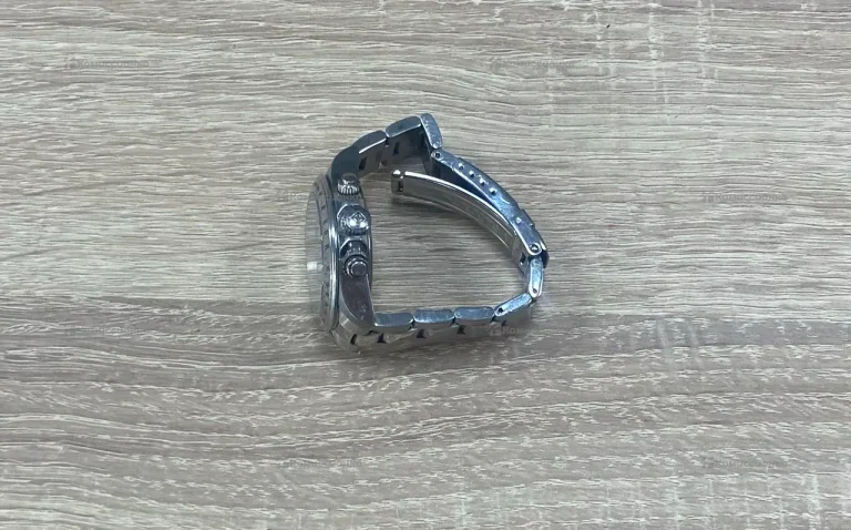 Часы  invicta