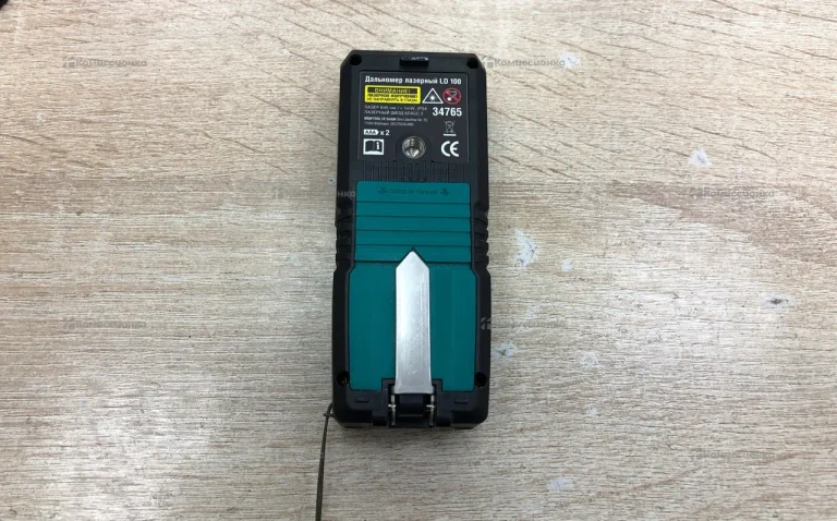 Лазерный дальномер Kraftool LD 100