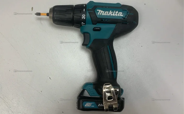 Аккумуляторная дрель-шуруповерт Makita DF333DWAE