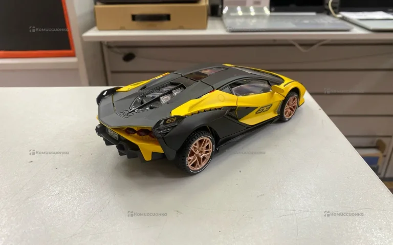 Машинка Lamborghini