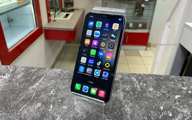 Apple iPhone 11 4/64 ГБ