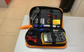 паяльник с набором для пайки.