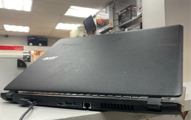 Ноутбук  Acer ES1-553