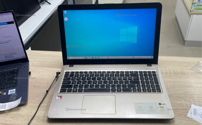 Ноутбук  ASUs vivobook 15